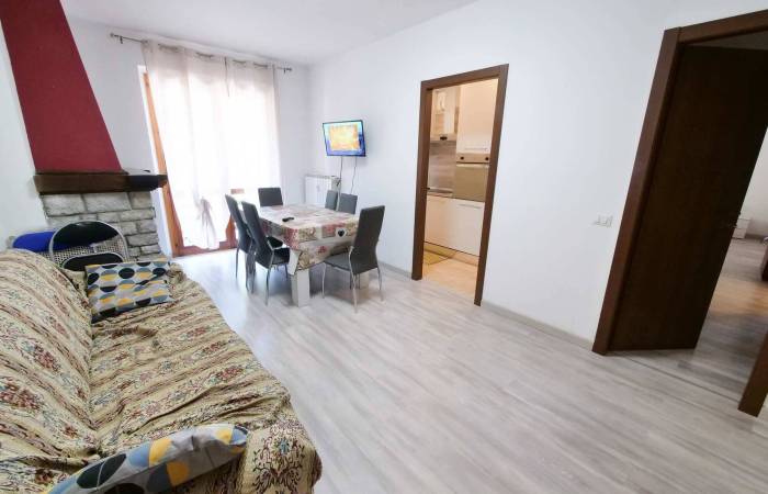 APRICA Trilocale in affitto zona magnolta 