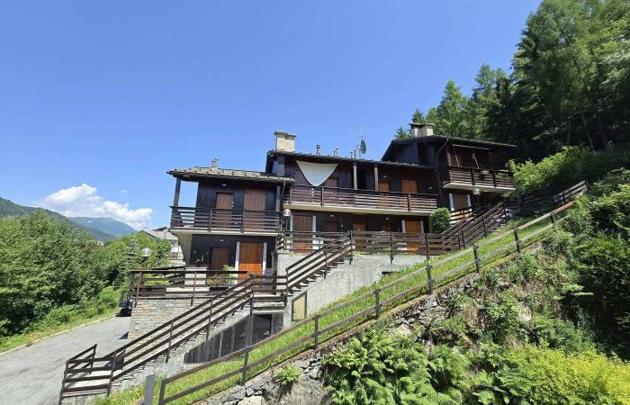 Bilocale termoautonomo in villetta zona Magnolta