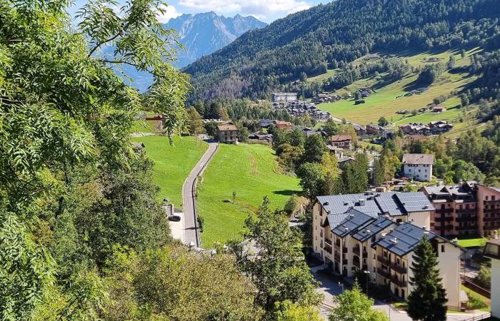 Zona Baradello piste da sci Affare trilocale duplex Airone