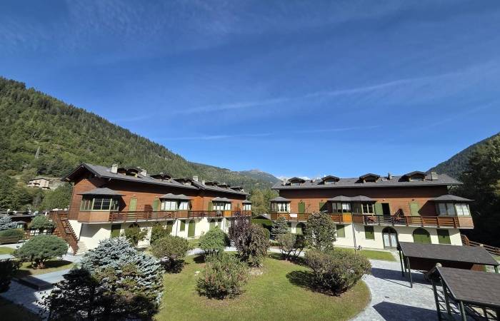Aprica Trilocale duplex zona Baradello