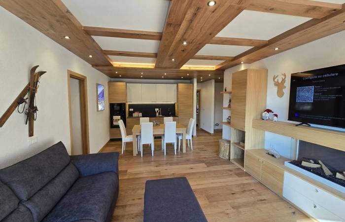 Nuovo GRANDE Appartamento - 3 Camere 2 Bagni