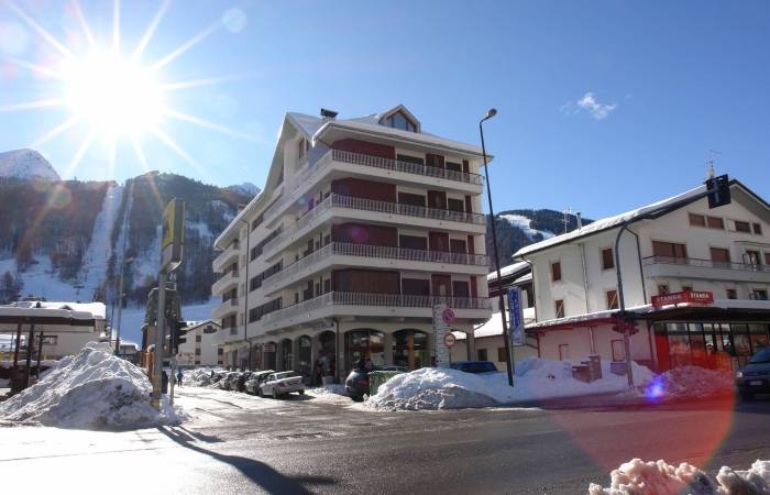 Aprica Bilocale centralissimo zona Palabione