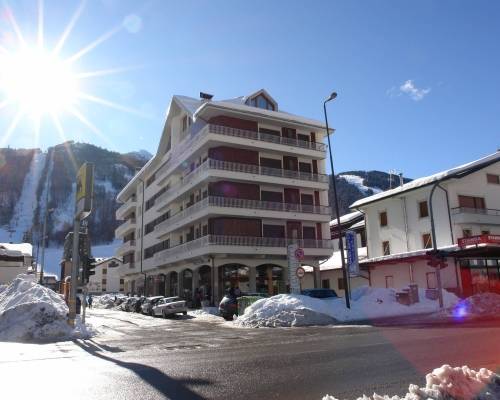 Aprica Bilocale centralissimo zona Palabione
